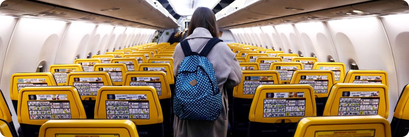 ورود به هواپیما و پیدا کردن صندلی