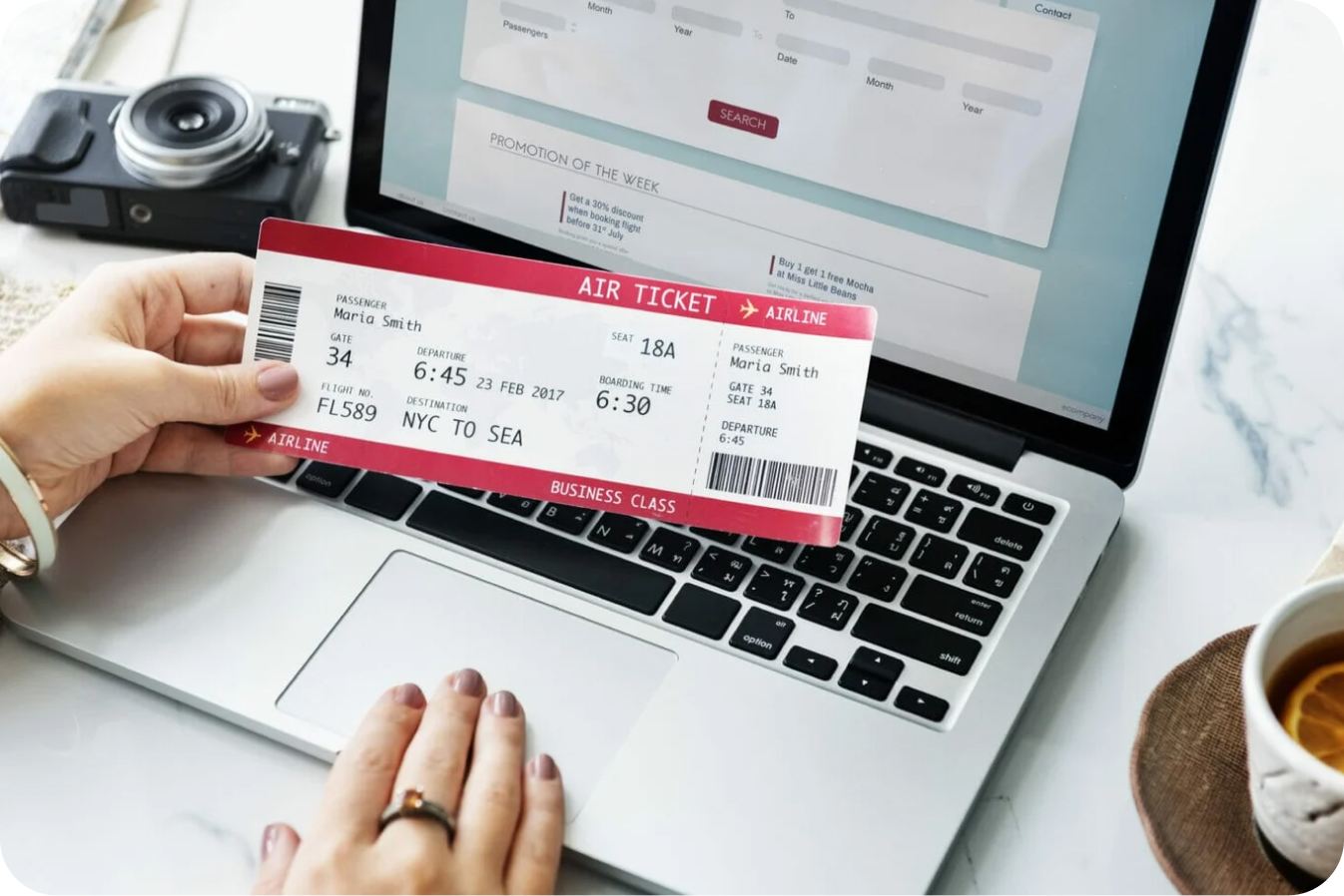 بررسی وبسایت یا اپلیکیشن ایرلاین  برای مطمئن شدن از صدور بلیط هواپیما