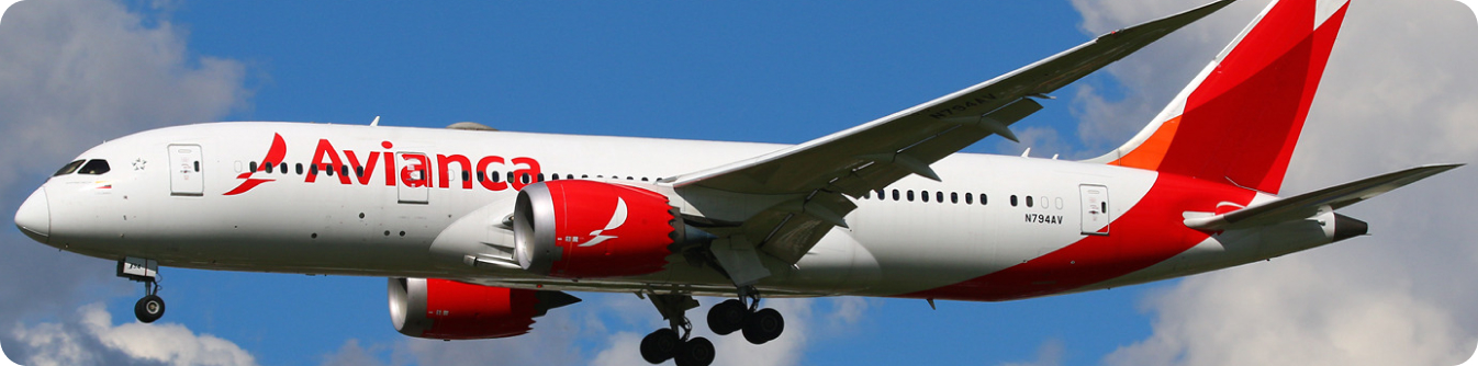 آویانکا ایرلاینز با لوگو قرمز