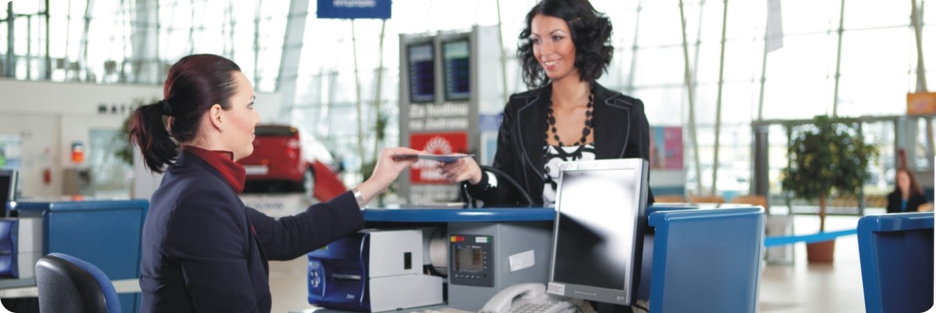 ارائه مدارک شناسایی در فرودگاه