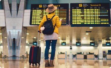 چند ساعت قبل پرواز فرودگاه باشیم؟