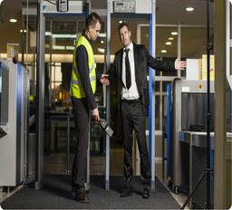 گیت فرودگاه به چه چیزهایی حساس است؟